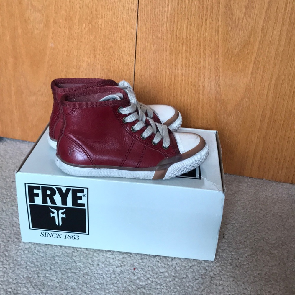 Frye size 8 high top leather toddler shoe